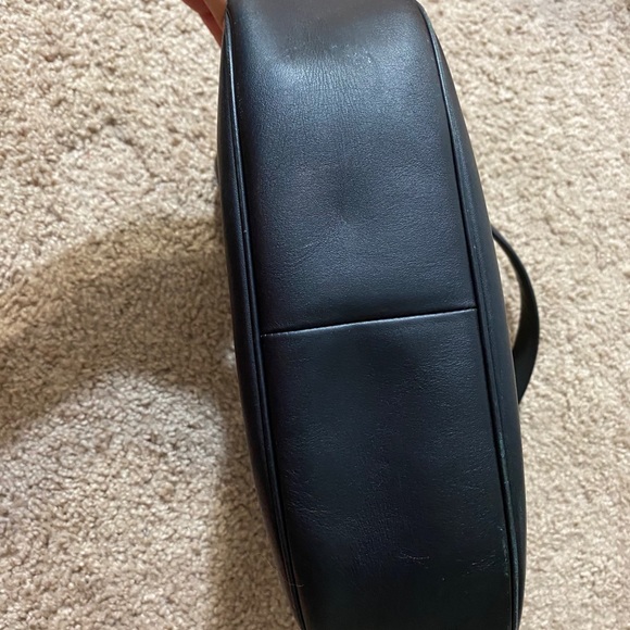 Coach - Picture 4 of 7